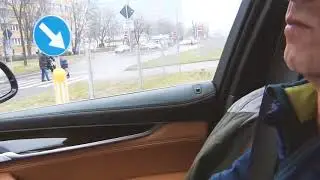 Jak bezpiecznie zająć pozycje na drodze ze znakiem ustąp pierwszeństwa przejazdu (A-7)