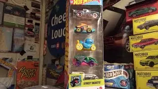 Unboxing my 6th HW Street Beast 5 pack from Hot Wheels. My first unboxing video of 2026.