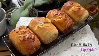 GARLIC BUTTER BREAD - How to Knead Dough by Hand is Super Easy, Soft and Delicious Bread is Just ...