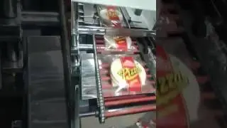 Bun packaging machine. (9326670566)
