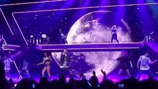Voir la nuit s'emballer - M Pokora - RED Tour - Zénith de Paris - 14 juin 2015