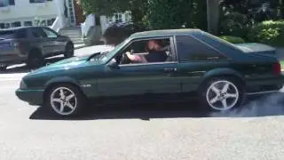 1992 Ford Mustang Burnout / Peel Out (2016)