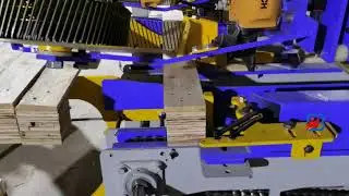 Automatic wood pallet legs nailer