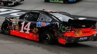 Blown tire spins Tony Stewart at Bristol Motor Speedway