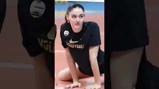 Zehra Gunes 💞 stretching ❣️ #zehragunes #youtubeshorts #viral #sports #shortvideo #love #volleyball