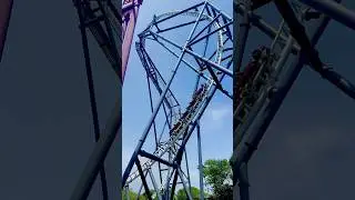 Enjoy the ride! #rollercoaster #travel #vacation #disney #vlog #themepark #sixflags #epic #coaster