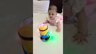 Moonwalk dance minion