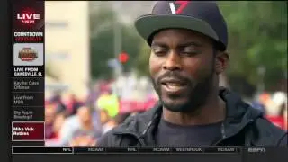 Former Falcons QB Mike Vick Officially Retired