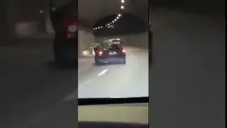 Road Rage Sweden - Galen man prejar och sparkar p&aring; bil i G&ouml;teborg