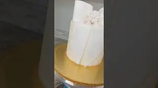 Small Bridal Shower Cake Design