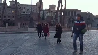 Roma, primo giorno di quarantena per il coronavirus: il centro della città è semi vuoto