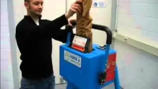 PadPak Junior maszyna - wypełniacze papierowe - wideo RAJAPACK Polska