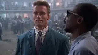Red Heat 1988 ‧  Ivan Danko and Chicago detective Art Ridzik visit Abdul Elijah in a Chicago prison