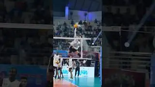Jangkauan Boy Arnes saat lakukan Warming Up #volleyball #volleyballworld #volitarkam