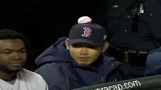2007 WS Gm4: Gum gets stuck on Dice-K's hat