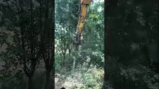 Excavator Uproots Trees: Efficient Land Clearing Techniques