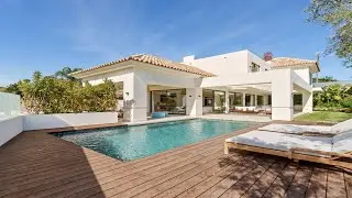 Luxury Villa for Sale Near the Beach in San Pedro de Alc&aacute;ntara | &euro;4.580.000 | Marbella Hills Homes