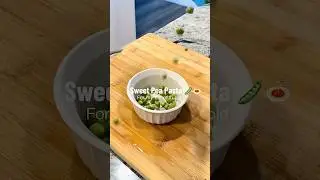 Sweet Pea Pasta 🫛 She LOVED this!! #babyfood #babyfoodideas #babyfoodrecipe #6monthsbaby #puree