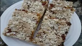 Apricot Jam Bars | Dina's Kitchen