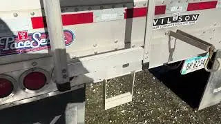 2016 Wilson PaceSetter Hopper Bottom Grain Trailer