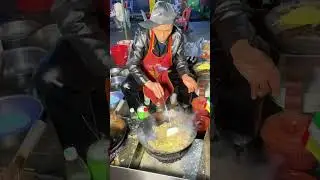 四川自贡鲜椒炒碎羊肉。太辣了，这道菜我真的吼不住啊，#夜市里的烟火气 #寻味路边摊的人间烟火