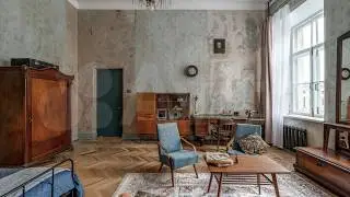 Однокомнатная квартира на Невском проспекте с окнами на реку Мойку в доме 1741 года