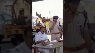 असंसोल् जुबली मोड़ पर इस्पात कारखाने के कर्मचारी से ₹8 लाख जब्त। #shorts