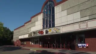 Governor&rsquo;s Square movie theater property up for sale