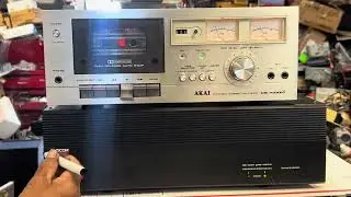 vintage AKAI CS-702D 2 HEAD - STEREO CASSETTE DECK PLAYS AND RECORD TESTED
