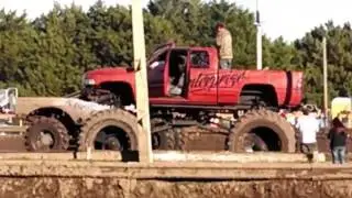 Trucks gone wild!!! Bithlo mud racing