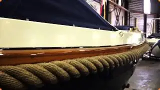 Interboat 19 - Lakwerk & teakdek refit - Bootonderhoud