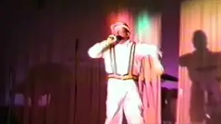 Charlie Vadge's Cockney knees up medley of the pop hits of 1998