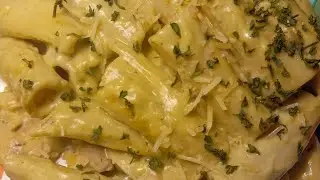 Quick and easy chicken pesto rigatoni recipe #oldschool #gamenight #food #appetizer #dish #subscribe