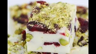 How To Make 4 Ingredient Christmas Fudge