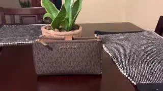 🖤Michael Kors Adele Double-Zip Wallet