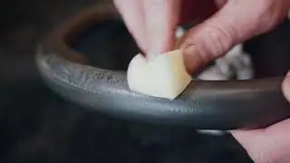 Спонж для чистки кожи. Жидкая кожа. Лак закрепитель.
