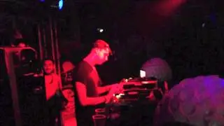 BE QUIET! | eyes on ALEX NILMAR