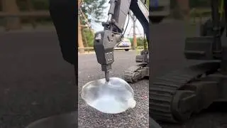 #excavator popping balloons #rc #rccar #balloon #automobile #excvator