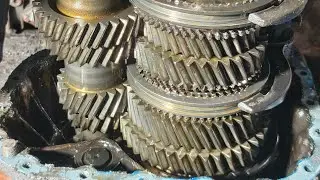 Mahindra 9 speed gearbox mensaft fitting full video #automobile #mechanic #viralvideo 