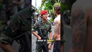 Berani Hina Kopassus? Turis Asing Ini Langsung Malu di Depan Umum#shorts#viral#tni