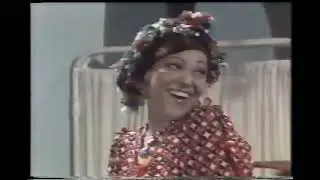 مسرحية اللي عنده كلمة يلمها ١