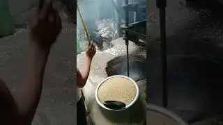 Bhuja bhujne ki mashin kaise bhuja banta hain #viralvideo #shorts #viral #short
