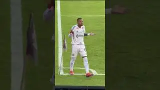 Do jeito que ele gosta😜👂Neymar responds to jeering fans by scoring for Santos directly from corner