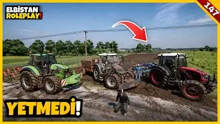 3 TRAKT&Ouml;R YETMEDİ! TARLAYA G&Ouml;M&Uuml;LD&Uuml;K&hellip; K&Ouml;Y AYAKTA | FS25 S7 B147
