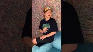 Рядом дебил