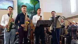 Sunt dator Isuse,toata viata mea -   Daniel Dobie cu Grupul