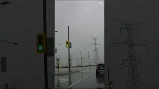 [4K] idiot driver! Dangerous passing turning in Rain. #Shorts