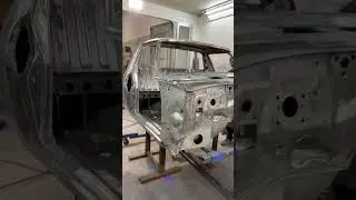 How&rsquo;s that for progress 🤩 #hq1tn #holden #progress #restoration #firstcar #epoxy #australia #v8