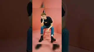 Men birthday pose idea ❤️💡 #youtubeshort #cameramanjaldifocuskaro#birthdaypose #shorts