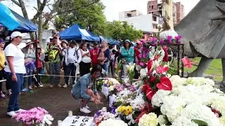 Families pay tribute to victims of Colombian boat accident